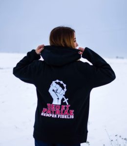 Bluza Deo et Patriae semper fidelis / Fot. Fotomark