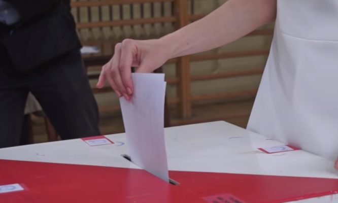 R. Wicherek: Czy trzeba głosować na mniejsze zło?