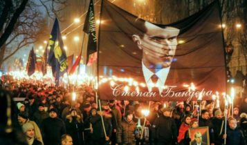 Marsz na Ukrainie z wizerunkami Stepana Bandery / Fot. EMPR