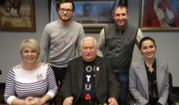 Lech Wałęsa z dziennikarzami telewizji Rossija 24/ fot. facebook