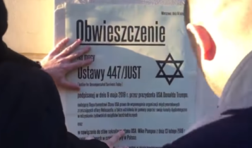 plakat informacyjny o roszczeniach żydowskich i ustawie 447/ fot. screen
