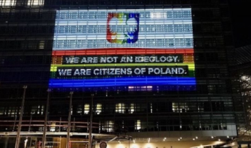 iluminacja na budynku Komisji Europejskiej/ fot. Twitter