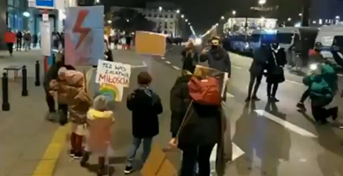 Dzieci na strajku wulgarnych aborcjonistek