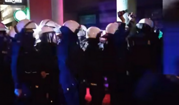 policja szturmuje klub w Rybniku/ fot. screen