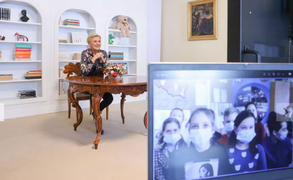 Pierwsza Dama podczas spotkania online z uczniami z Limanowej/ fot. Kancelaria Premiera
