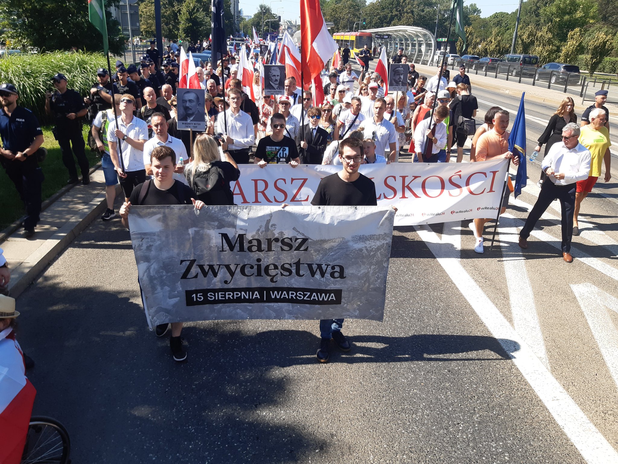 II Marsz Polskości i Piknik Patriotyczny w Warszawie [WIDEO]