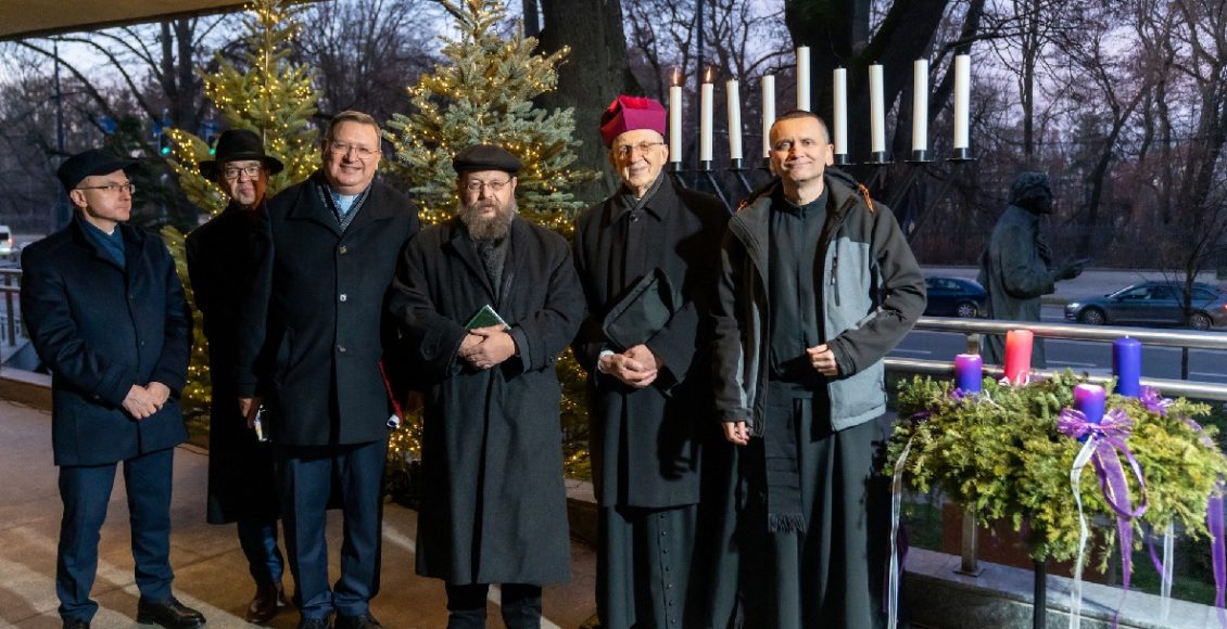 Chanuka na KUL-u, 15.12.2025, https://www.kul.pl/15-12-2025-swiatla-w-ciemnosci-adwent-i-chanuka-na-kul,gal_19232.html